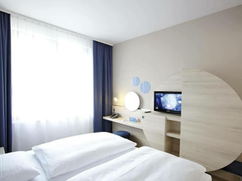 H2 Hotel Berlin-Alexanderplatz Exterior photo